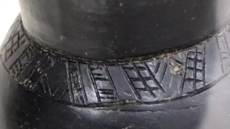 Karaz Seramiklerindeki Gizli Dil: Dr. Gülşah Öztürk Motifleri Çözümlüyor