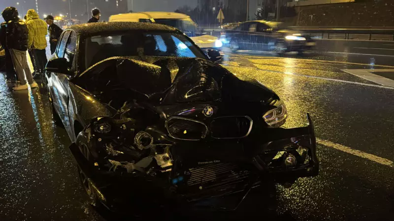 Kağıthane'de Zincirleme Kaza: 7 Araç Karıştı, 2 Yaralı