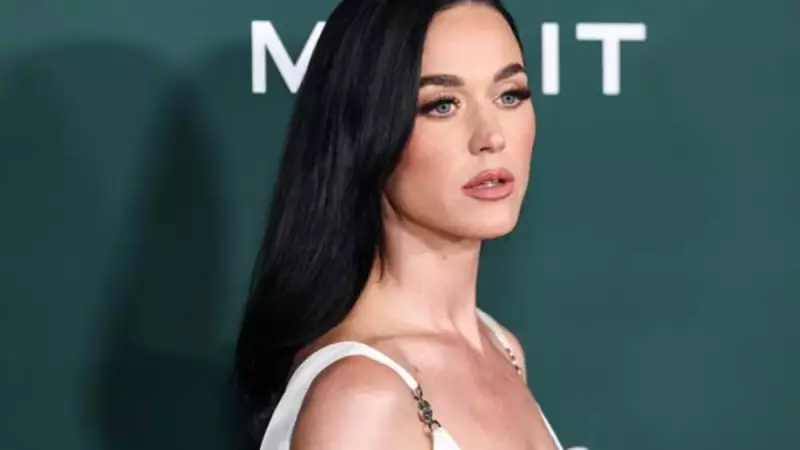 Katy Perry ve Justin Trudeau Tokyo'dan Aşkını İlan Etti!