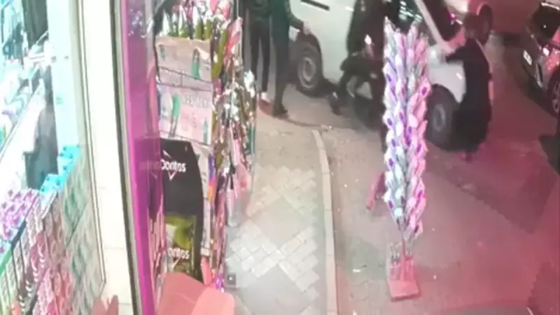 Küçükçekmece'de Polise Kaçan Araç Yaşlı Kadını Ezip Sürükledi!