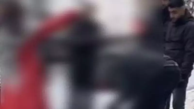 Küçükçekmece'de Taciz İddiası: Şüpheli Çevredekiler Tarafından Darbedildi