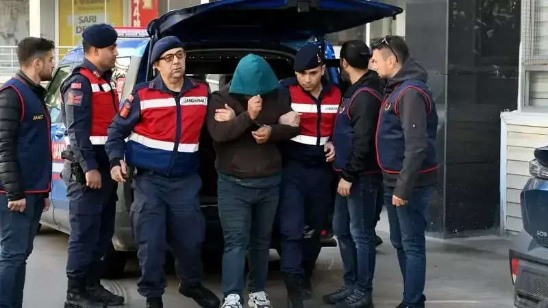 Kuşadası'nda 14 Yıldır Aranan PKK/KCK Üyesi Sahte Kimlikle Yakalandı