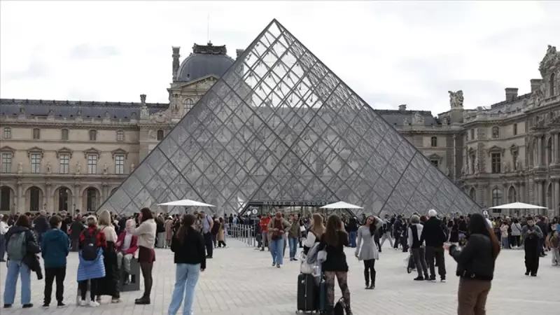 Louvre'da Su Sızıntısı: 400 Nadir Kitap Hasar Gördü