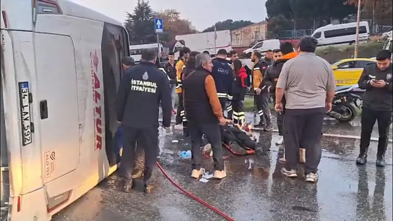 Maltepe'de Servis Minibüsü Devrildi: 5 Yaralı