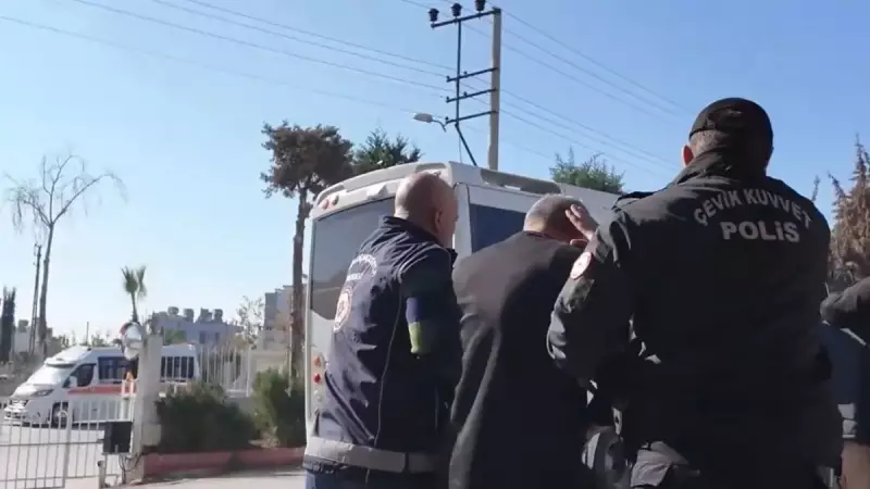 Mersin Limanı'nda Konteyner Operasyonu: 44 Göçmen ve 13 Kaçakçı Yakalandı