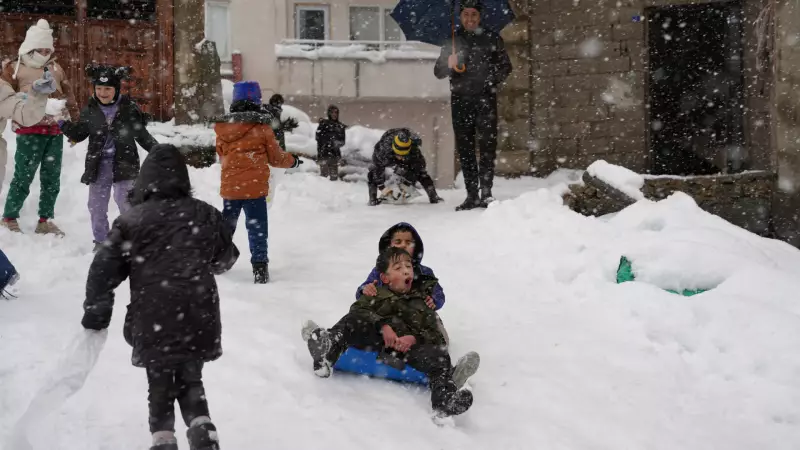 Meteoroloji'den Yoğun Kar ve Fırtına Uyarısı: Türkiye'de Sıcaklıklar Düşüyor