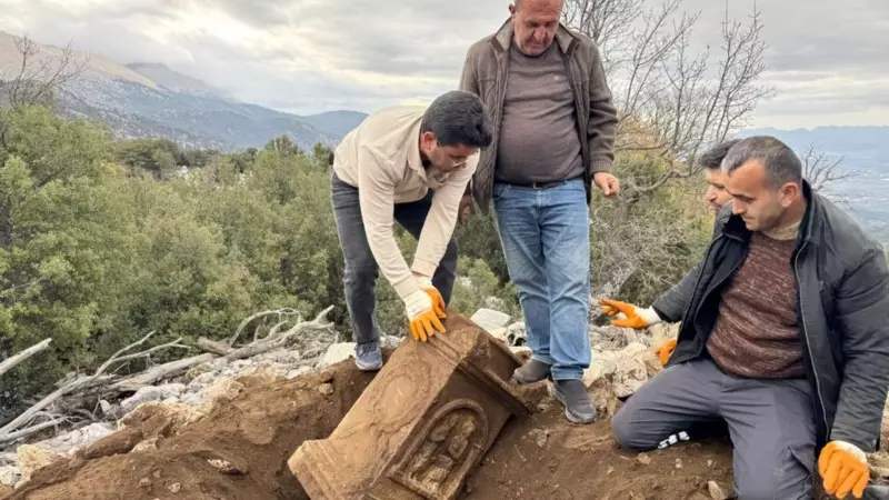 Muğla'da Keçi Çobanı Buldu: 300 Kiloluk Roma Dönemi Mezar Steli Müzede