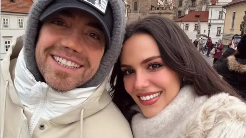 Murat Dalkılıç ve Özgü Kaya'dan Romantik Prag Kaçamağı