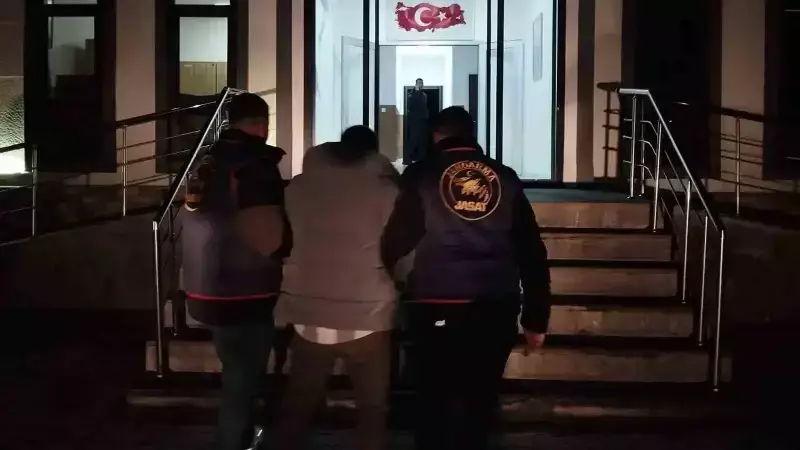Muş'ta 8 Yıl 9 Aylık Kesinleşmiş Ceza ile Aranan Şahıs Yakalandı