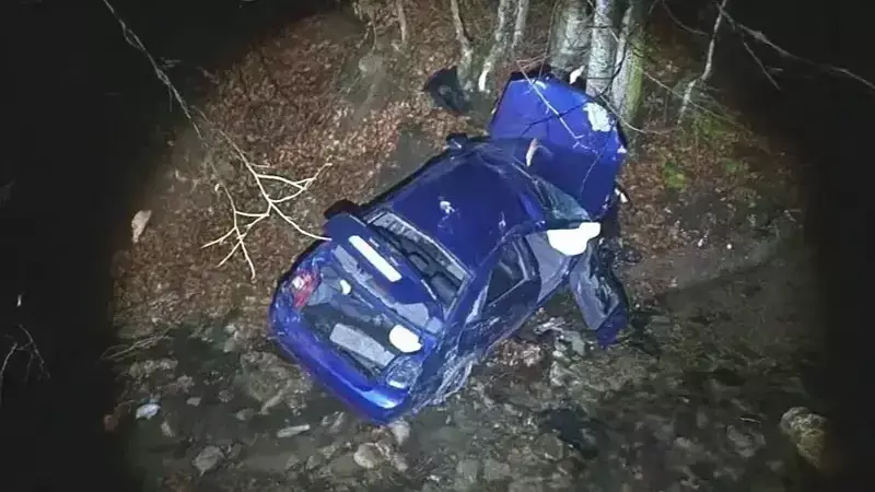 İnegöl'de Gece Geçirdikleri Trafik Kazasında 3 Genç Yaralandı