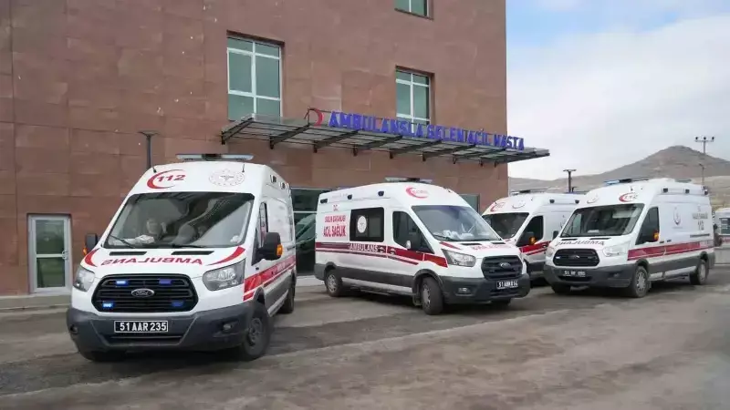 Niğde'de Tavuk Dönerden Zehirlenen 3 Lise Öğrencisi Hastanelik Oldu
