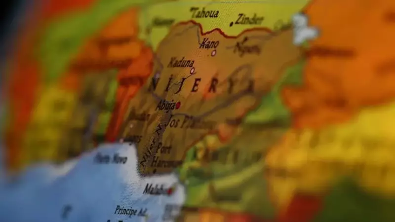 Nijerya Savunma Bakanı Abubakar Sağlık Sorunları Nedeniyle İstifa Etti