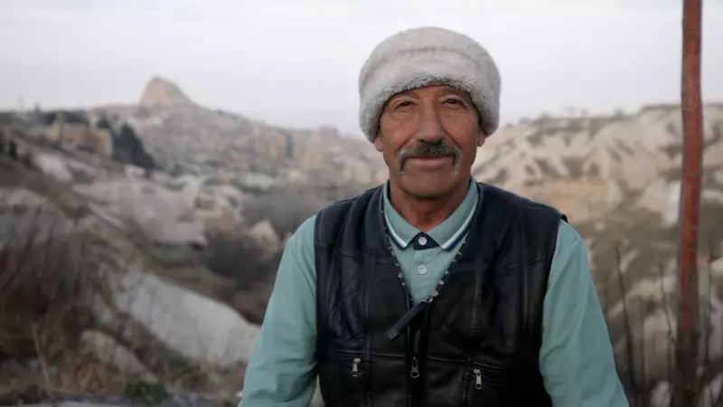 Ortaokul Mezunu Cemalettin Yavuz, Kendi Çabasıyla Öğrendiği 9 Dille Kapadokya'yı Tanıtıyor