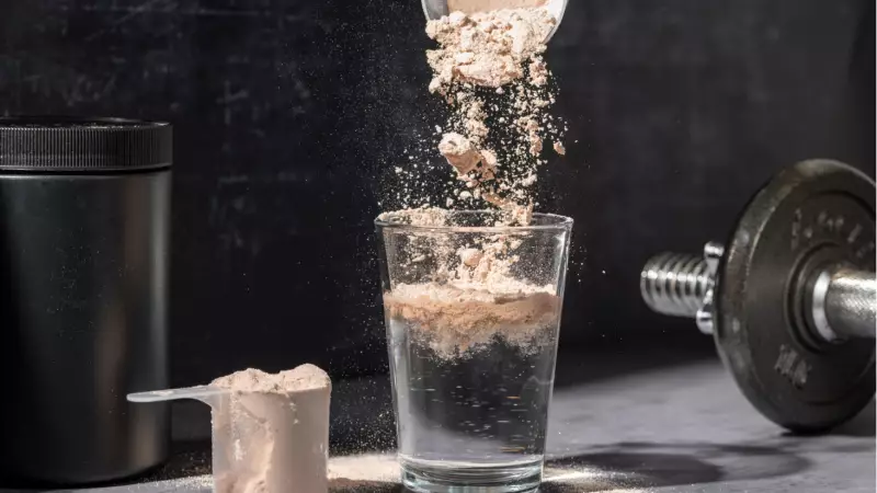 Protein Tozu Kilo Aldırır Mı? Zayıflatır Mı? Uzmanlar Yanıtlıyor