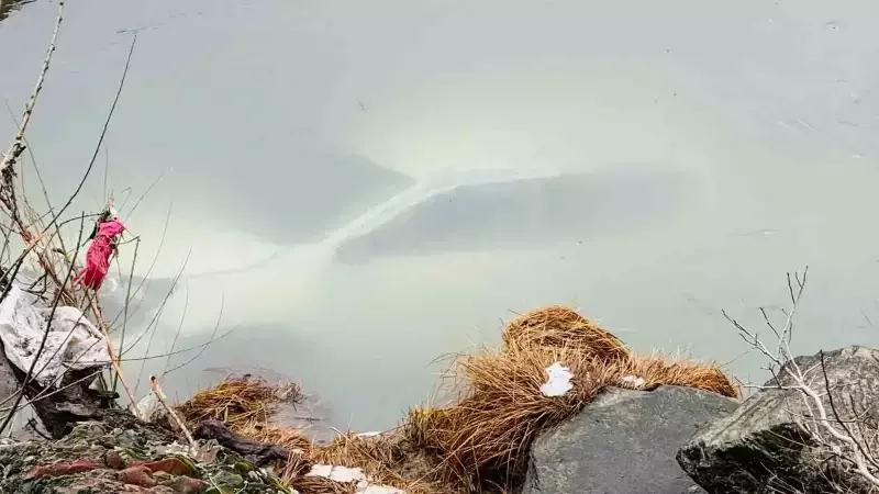 Şırnak'ta Pikap Dereye Uçtu: 3 Yaralı, Araç Sulara Gömüldü