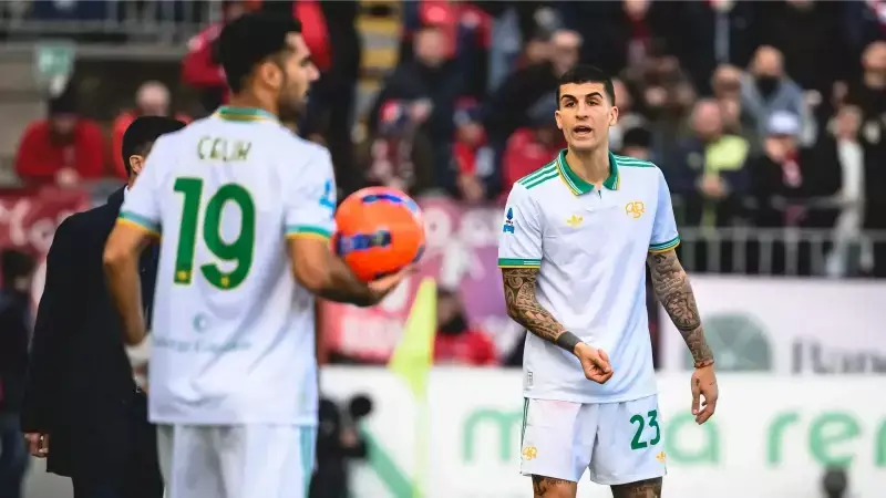 Roma, Zeki Çelik'in Kırmızı Kartıyla Cagliari'ye 1-0 Yenildi