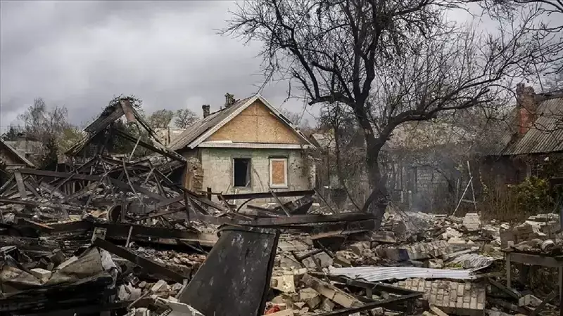 Rusya Ukrayna'ya Gece Saldırısı: 5 Füze, 240'tan Fazla İHA