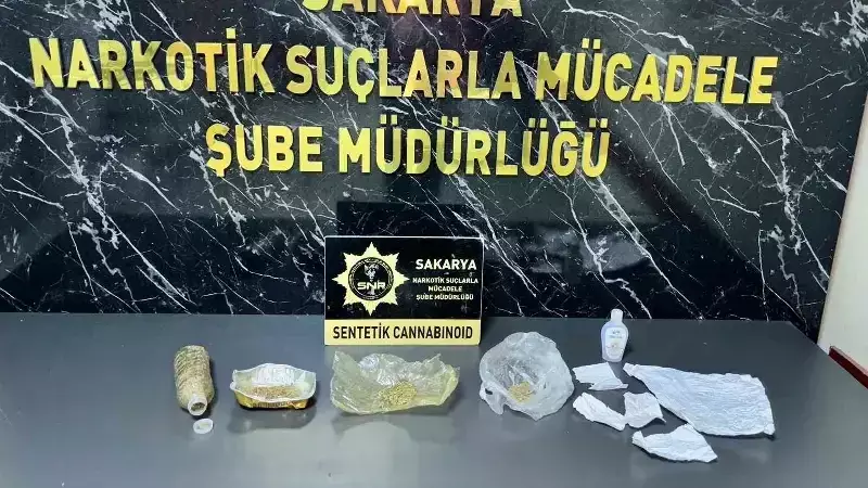 Sakarya'da 3 Operasyonda 6 Gözaltı: Sentetik Kannabinoid Ele Geçirildi