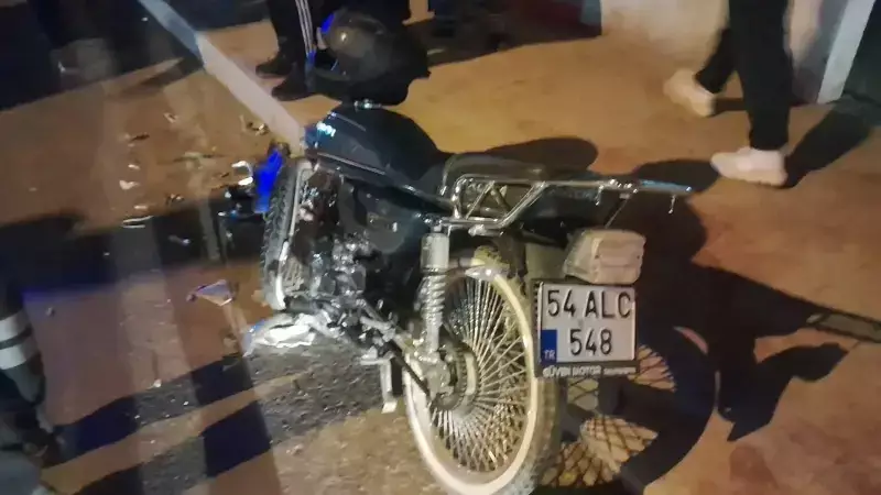 Sakarya'da Feci Kaza: 17 Yaşındaki Genç Motosiklet Kazasında Hayatını Kaybetti