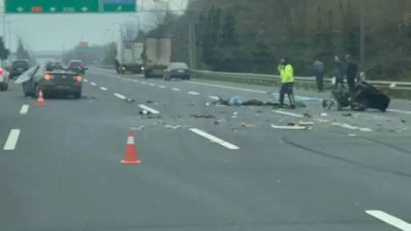 Sakarya'da Feci Kaza: Çekiciye Arkadan Çarpan Araç Hurdaya Döndü, 1 Ölü
