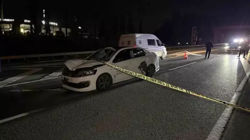 Sakarya'da Üst Geçit Yakınında Trajedi: 70 Yaşındaki Yayaya Çarpan Ehliyetsiz Sürücü