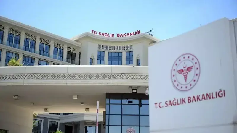 Sağlık Bakanlığı 2023'te 185 Milyon TL Ceza Kesip 1418 Site Kapattı