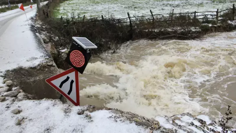 Sinop'ta Kar Nedeniyle 7 İlçede Taşımalı Eğitime Ara Verildi