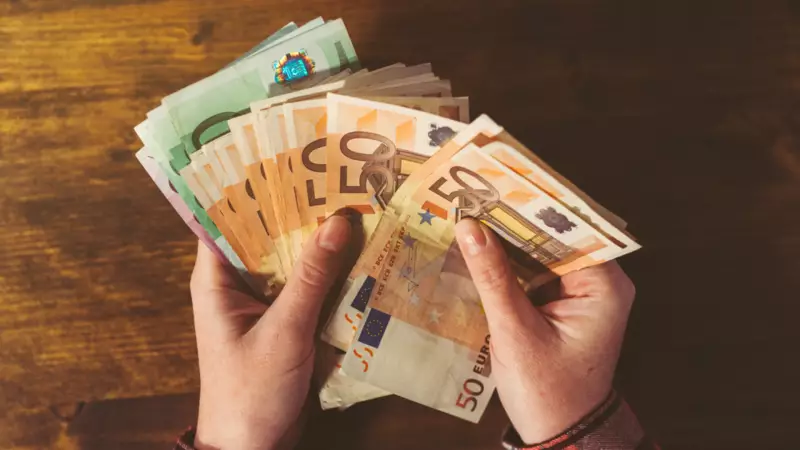 Slovenya'da Her Çalışana 639 Euro Vergisiz İkramiye Zorunlu Hale Geldi