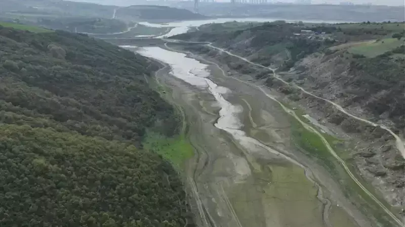 İstanbul Barajları Alarm Veriyor: Ekim Yağışına Rağmen Doluluk %18,38'e Düştü