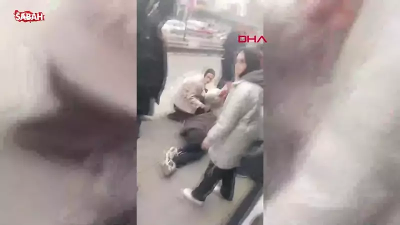 İstanbul Cevizlibağ'da Metrobüs Kazası: Bayılan Genç Kıza Çarptı