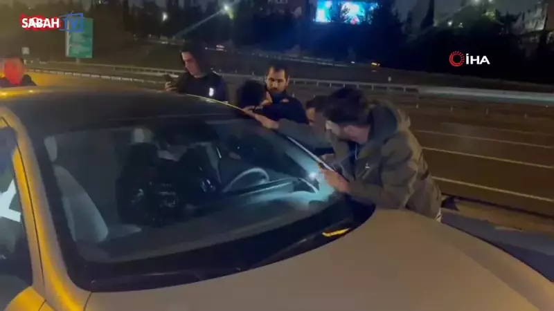 TEM Otoyolu'nda Uyuyan Sürücüyü İtfaiye Baltayla Camı Kırarak Uyandırdı