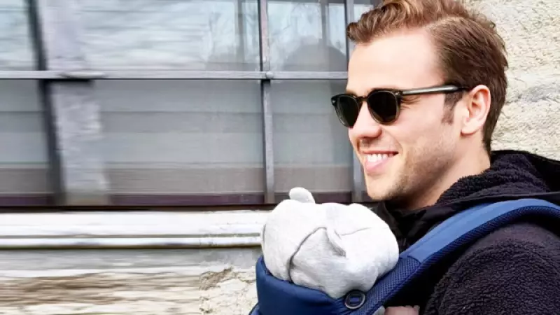 Tolga Sarıtaş Baba Oldu: Oğlu Ali'nin Fotoğrafını Paylaştı