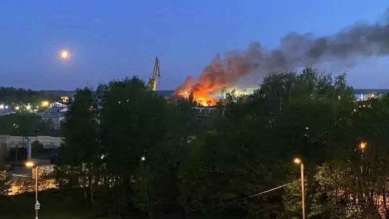 Ukrayna, Rus Rafinerisi ve Gaz Platformunu Vurdu: 5.2 Milyon Tonluk Hedef