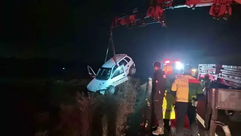 Yahyalı'da Kontrolden Çıkan Araç Tarlaya Uçtu: Sürücü Kurtarıldı