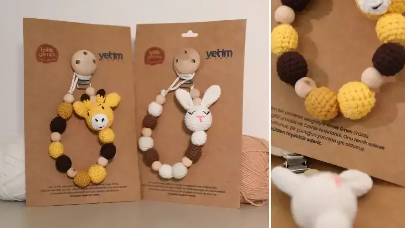 Yetim Annelerin Ördüğü Emzik Askıları LC Waikiki'de Satışta