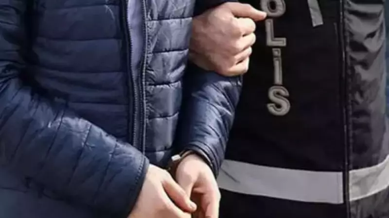 İzmir'de Sanal Medyada 'Tetikçi' İlanı Veren 17 Yaşındaki Şüpheli Gözaltında