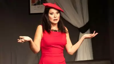 Aydan Şener, 'Ne Olacak Şimdi' Oyunu ile Türkiye Turnesine Çıktı