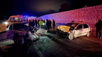 Kütahya'da Kafa Kafaya Çarpışma: 11 Aylık Bebek Dahil 4 Yaralı