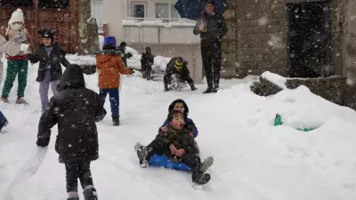 Meteoroloji'den Yoğun Kar ve Fırtına Uyarısı: Türkiye'de Sıcaklıklar Düşüyor