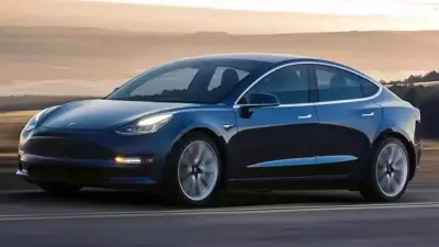 NHTSA, 179 Bin Tesla Model 3'teki Kapı Mekanizmasını Soruşturuyor