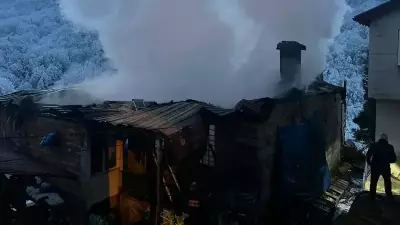 Rize'de Çıkan Yangın İki Evi Kullanılamaz Hale Getirdi