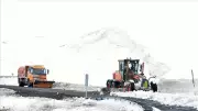 Erzurum'da Kar Mücadelesi: 5 Kamyon ve Greyderlerle Yol Açma Çalışması