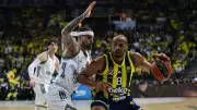 Fenerbahçe Beko, EuroLeague'de Panathinaikos'a 81-77 yenildi