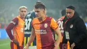 Galatasaraylı Kazımcan Karataş'ın Gözüne Çakmak Atan Taraftar Yakalandı