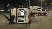 Karabük'te Ambulans ile Otomobil Çarpıştı: 3 Sağlık Çalışanı Yaralandı