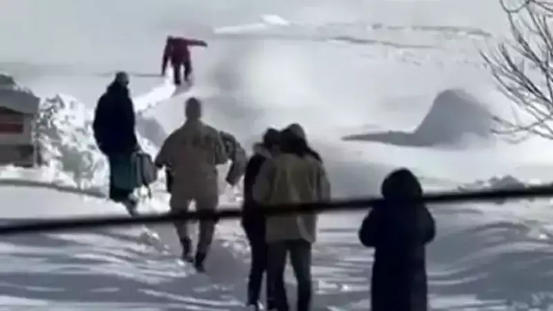 1 Yaşındaki Bebek İçin Zorlu Helikopterli Kurtarma Operasyonu