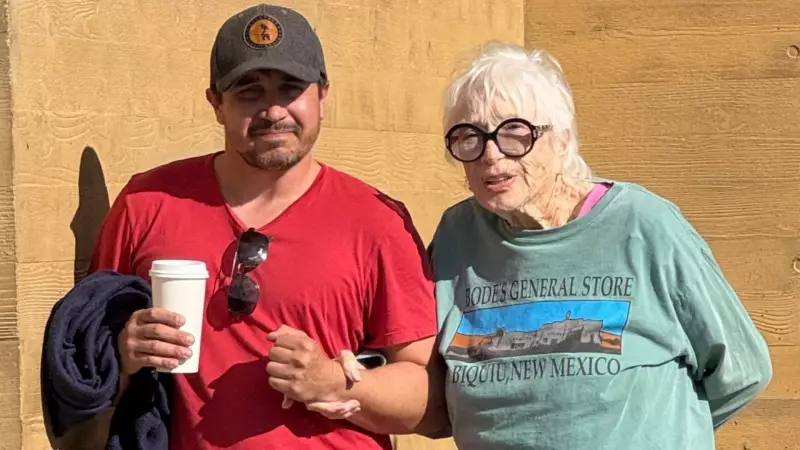 91 Yaşındaki Shirley MacLaine, Malibu'da Dinç Görüntüsüyle Kameralara Yakalandı