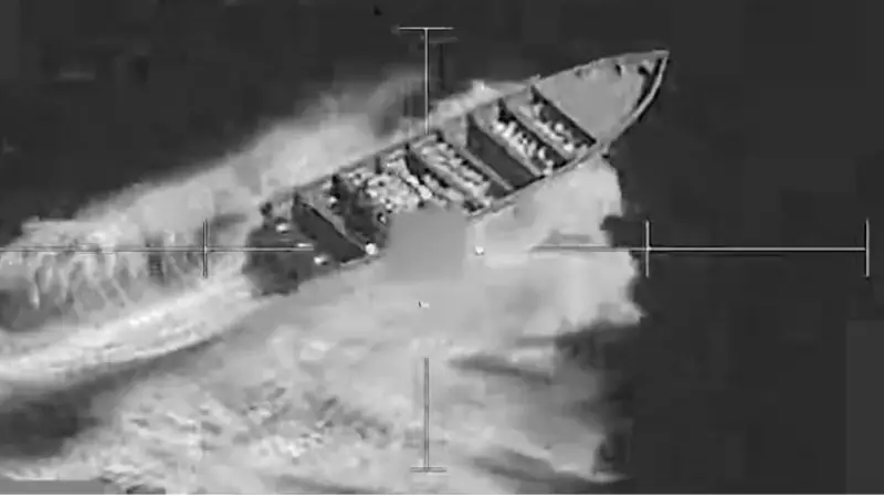 ABD Doğu Pasifik'te Uyuşturucu Kaçakçılığı Şüphesiyle Gemiyi Vurdu: 2 Ölü