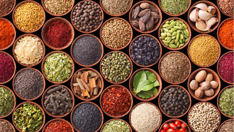 Altınla Yarışan Baharatlar: Tarihin Akışını Nasıl Değiştirdiler?