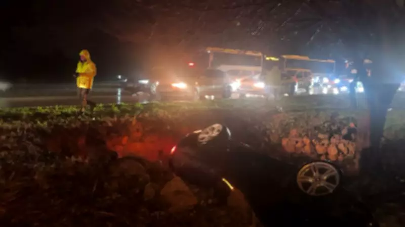 Antalya'da Refüj Çukuru Kazası: 3 Kişi Yaralandı